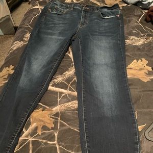 Judy Blue! Non distressed pants